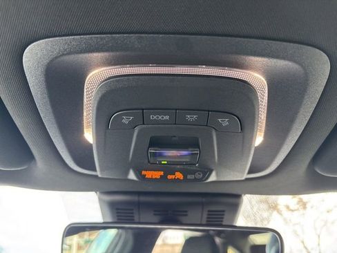 Used 2023 Toyota Crown XLE image 37