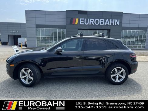 Used 2017 Porsche Macan AWD/4WD image 2