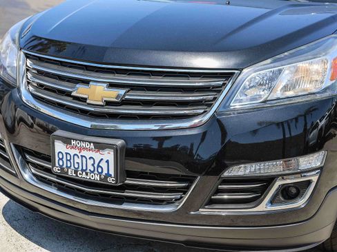 Used 2017 Chevrolet Traverse Premier FWD image 23