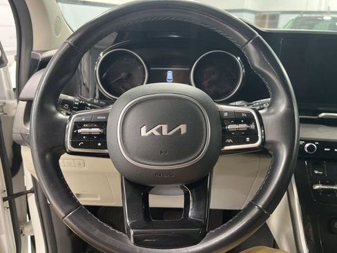 Used 2022 Kia Carnival SX image 8