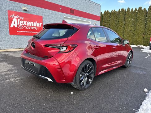 Used 2023 Toyota Corolla XSE image 3