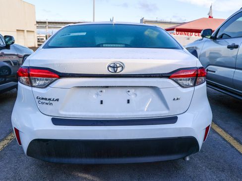 Used 2026 Toyota Corolla LE FWD image 9