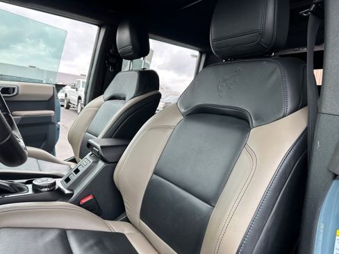 Used 2022 Ford Bronco Wildtrak image 15