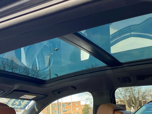 Used 2023 Audi Q5 2.0T Premium w/ Convenience Package image 18