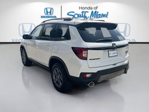 Used 2024 Honda Passport TrailSport image 5