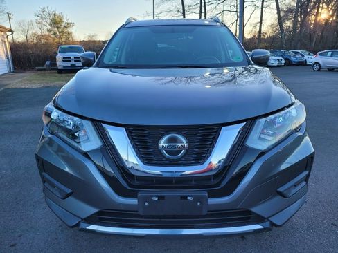 Used 2018 Nissan Rogue SV w/ Sun & Sound Touring Package image 2