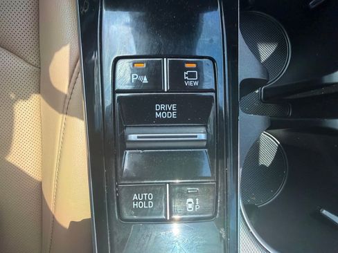 Used 2023 Hyundai Sonata Limited w/ Cargo Package FWD image 32
