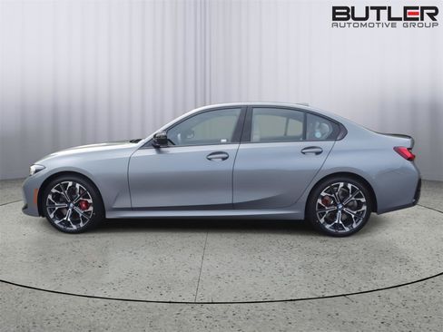 New 2026 BMW 330i Sedan w/ M Sport Package RWD image 4