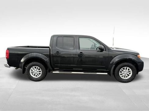Used 2019 Nissan Frontier SV image 9