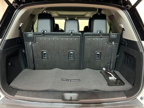 New 2026 Nissan Pathfinder Platinum image 23