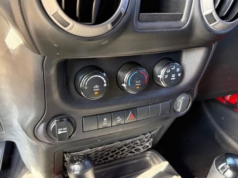 Used 2014 Jeep Wrangler Unlimited Sport AWD/4WD image 20