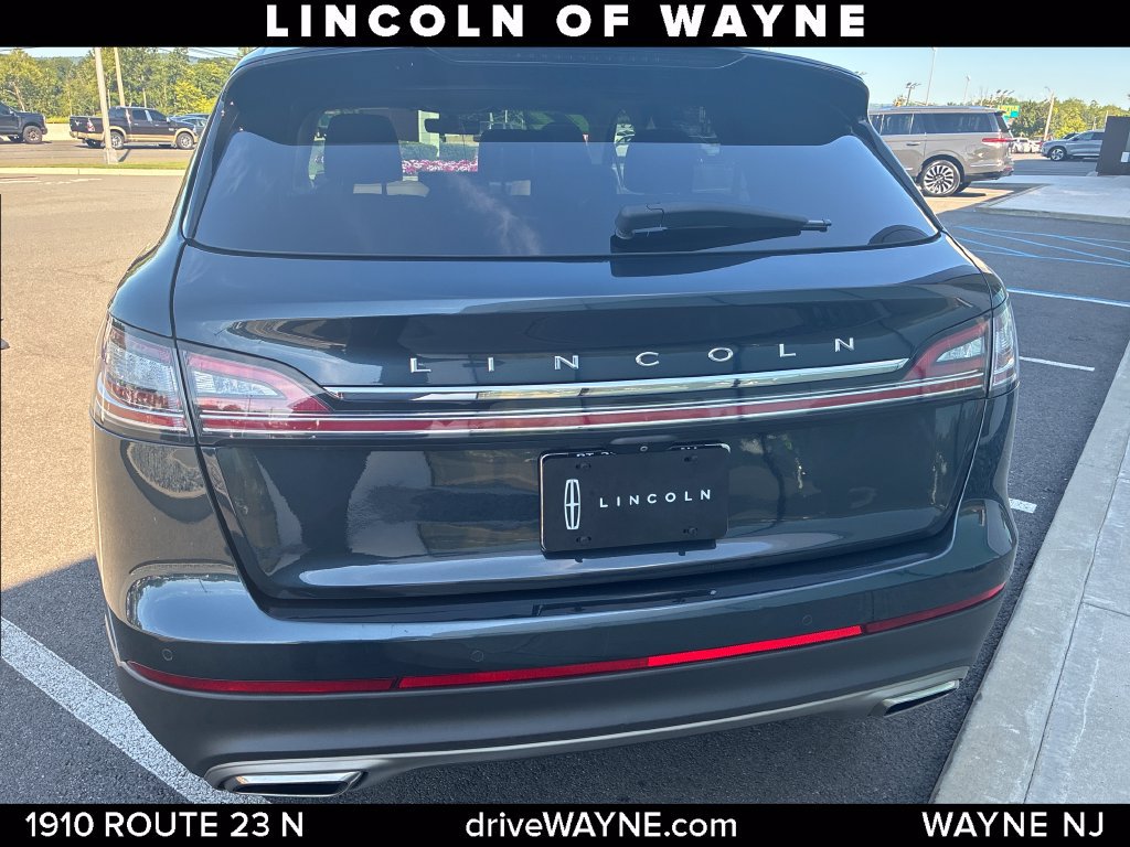 Certified 2022 Lincoln Nautilus Reserve AWD/4WD image 5