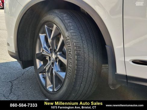 Used 2022 Acura MDX A-Spec image 33