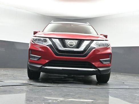 Used 2017 Nissan Rogue SV image 16