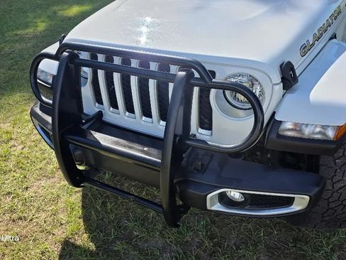 Used 2021 Jeep Gladiator Overland w/ Safety Group AWD/4WD image 11