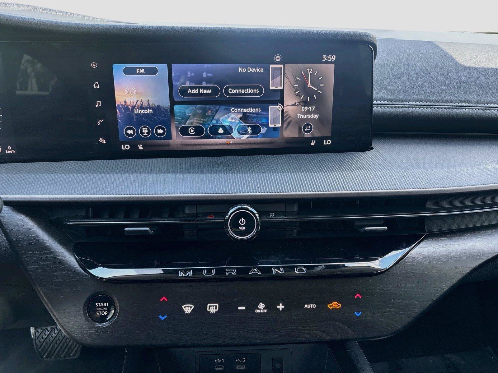 Used 2025 Nissan Murano SV FWD image 11