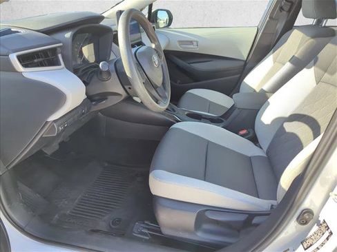 Used 2024 Toyota Corolla LE w/ LE Convenience Package image 10