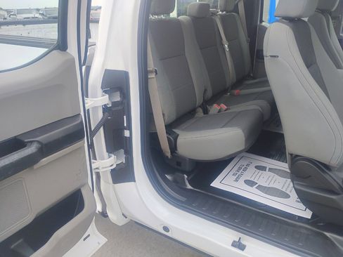 Used 2017 Ford F150 XL w/ Equipment Group 101A Mid AWD/4WD image 17