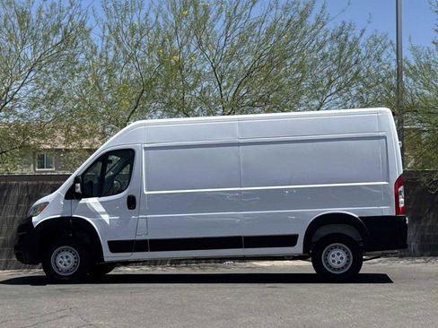 Used 2024 RAM ProMaster 2500 w/ Safety Group FWD image 5