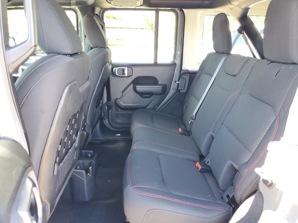 Used 2022 Jeep Wrangler Unlimited Rubicon AWD/4WD image 13