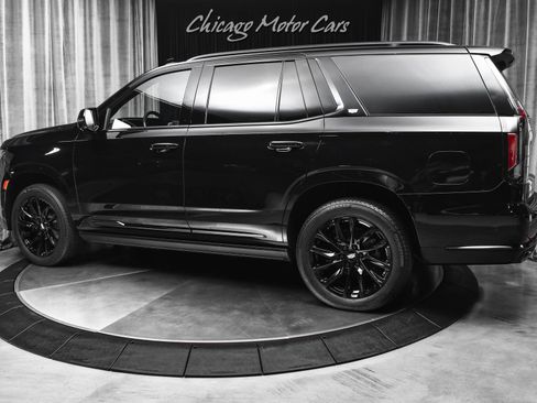 Used 2021 Cadillac Escalade Sport Platinum w/ LPO, ONYX Package AWD/4WD image 3