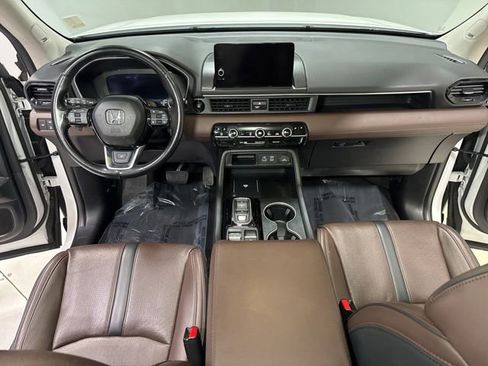 Used 2023 Honda Pilot Elite image 18