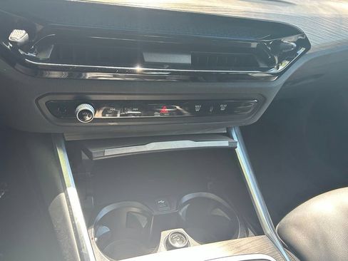 Used 2025 BMW 330i Sedan RWD image 21