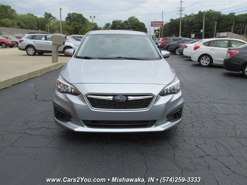 Used 2018 Subaru Impreza 2.0i Premium image 2