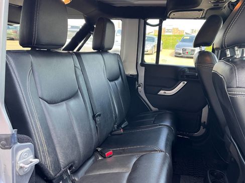 Used 2015 Jeep Wrangler Unlimited Sahara w/ Dual Top Group image 20