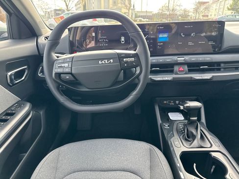 New 2025 Kia K4 EX image 23