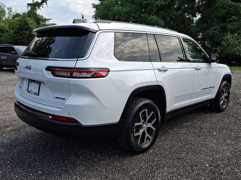Certified 2023 Jeep Grand Cherokee L Limited AWD/4WD image 6