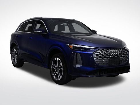 Used 2025 Audi Q5 Premium w/ Convenience Package AWD/4WD image 7