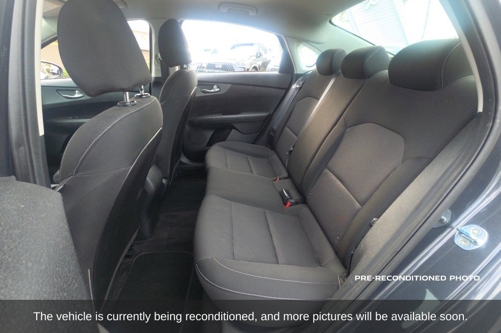 Used 2021 Kia Forte LXS FWD image 12