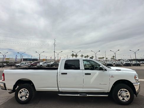 Used 2020 RAM 2500 Tradesman w/ Chrome Appearance Group AWD/4WD image 6