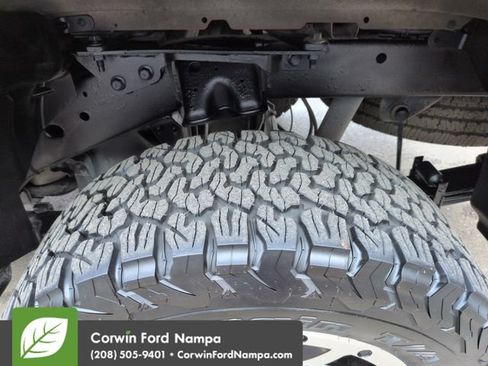 Used 2019 Nissan Titan SV AWD/4WD image 30