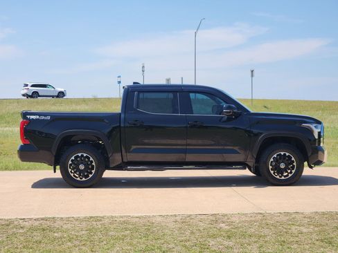 Used 2022 Toyota Tundra SR5 w/ TRD Off-Road Package AWD/4WD image 7