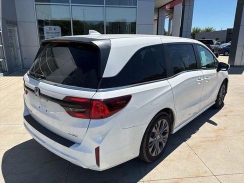Used 2026 Honda Odyssey Touring image 7