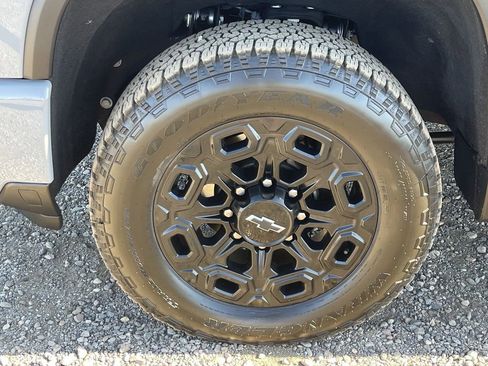 Used 2024 Chevrolet Silverado 2500 LT w/ Z71 Sport Edition image 33