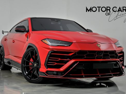 Used 2021 Lamborghini Urus image 1