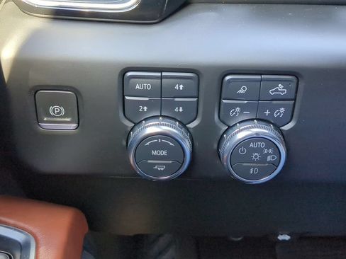 Used 2023 GMC Sierra 1500 Denali Ultimate AWD/4WD image 21