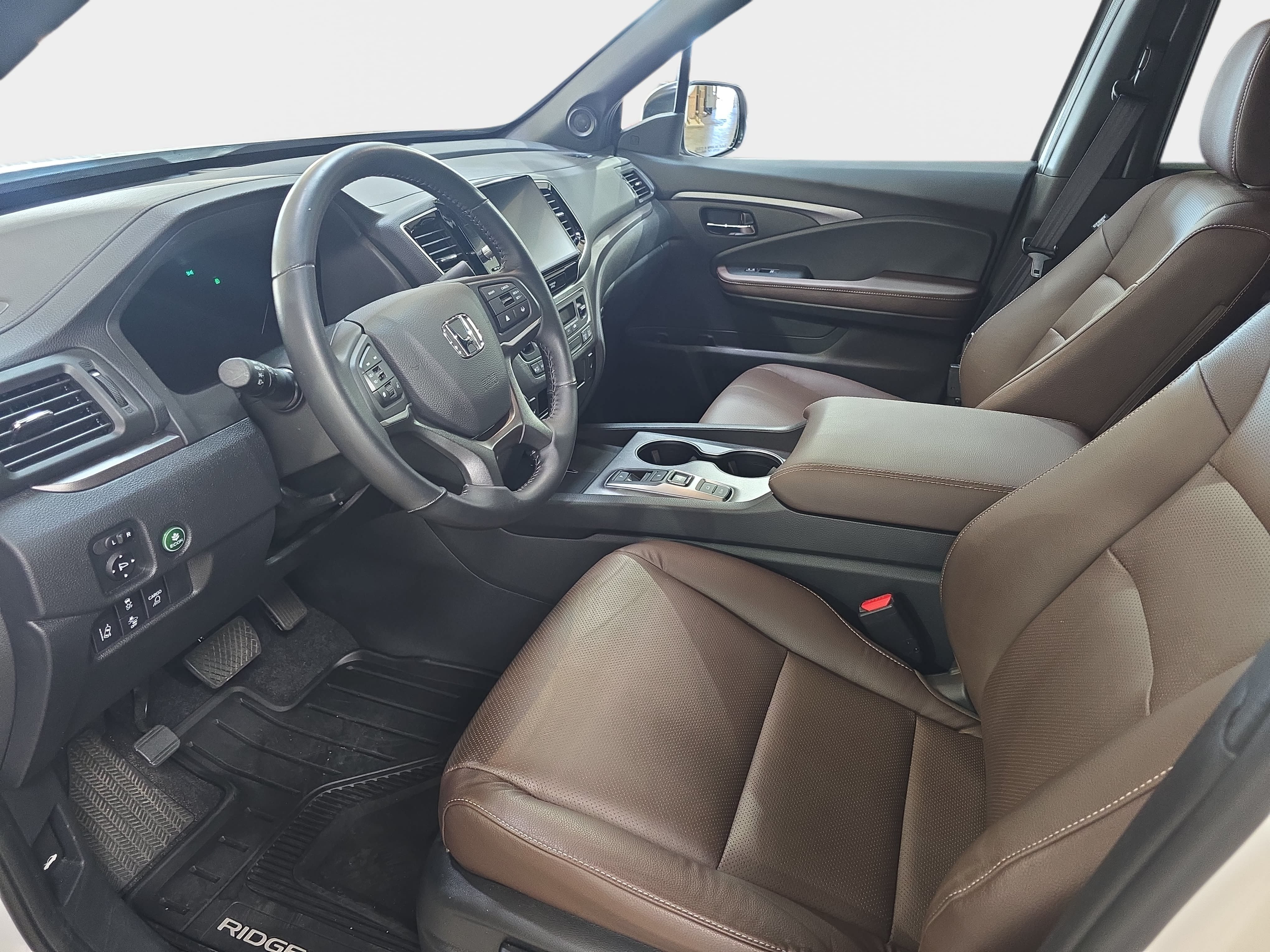 Used 2025 Honda Ridgeline RTL image 13