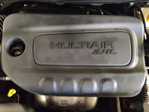 Used 2020 Jeep Cherokee Latitude Plus FWD image 30