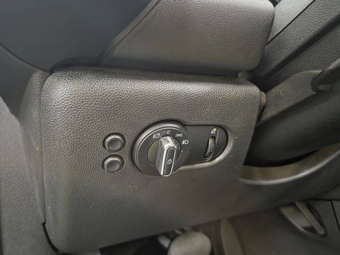 Used 2019 MINI Cooper Convertible w/ Signature Upholstery Package FWD image 39