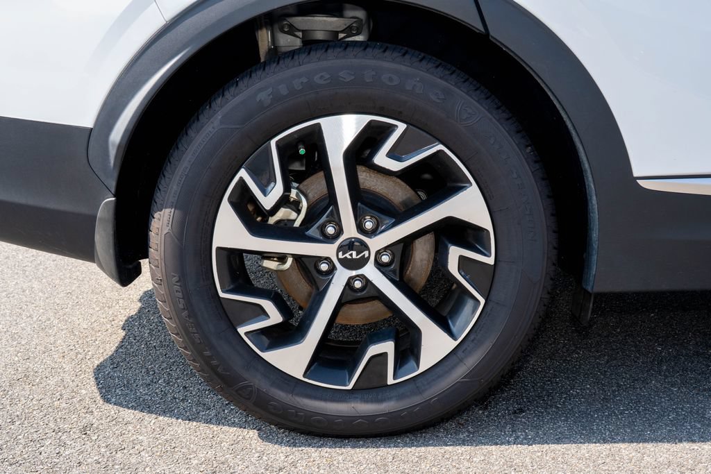 Used 2025 Kia Sportage EX w/ Premium Package FWD image 35