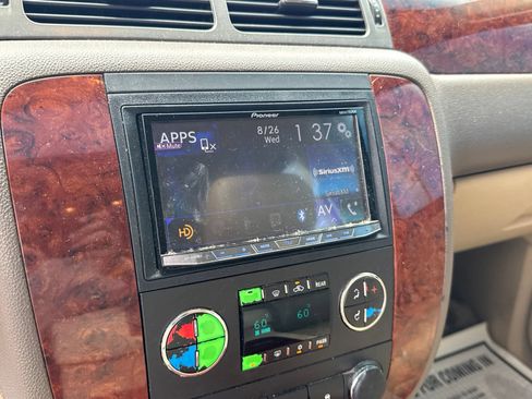 Used 2012 Chevrolet Suburban LTZ AWD/4WD image 17