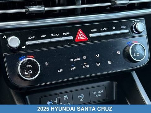 Used 2025 Hyundai Santa Cruz SEL AWD/4WD image 21