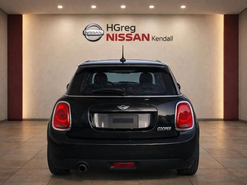 Used 2016 MINI Cooper 4-Door Hardtop FWD image 2