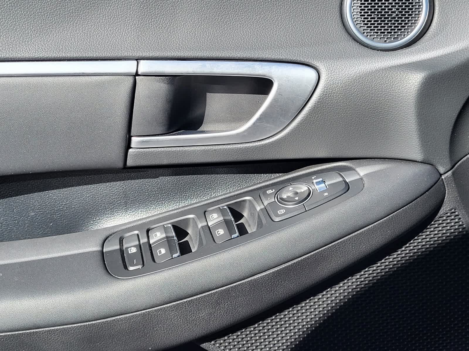 Used 2025 Hyundai Sonata SEL FWD image 14