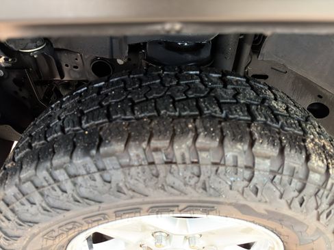 Used 2020 Jeep Gladiator Sport w/ Quick Order Package 24S image 10