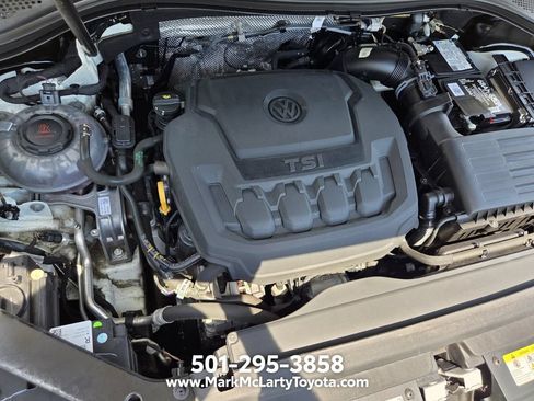 Used 2023 Volkswagen Tiguan SE w/ Panoramic Sunroof Package FWD image 24